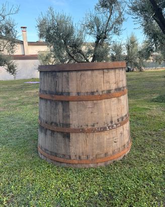 Antico tino in legno