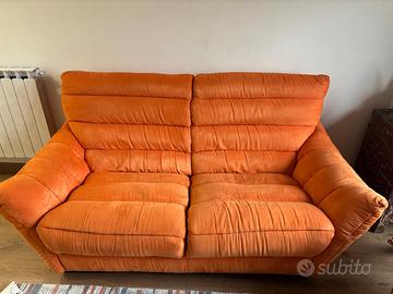 Divano Chateau d'Ax modello CLARISSA arancione