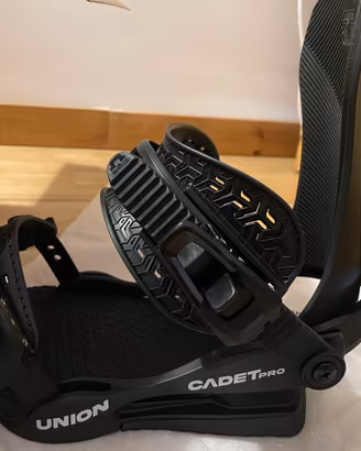 Attacchi snowboard della Union Cadet Pro