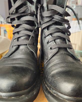 Dr. Martens Pascal Mono Black      