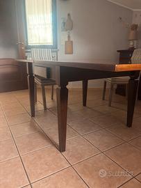 Tavolo in legno allungabile