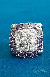 Anello fashion  con pietre viola trasparenti 