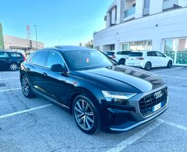 Audi Q8 50 TDI S-LINE