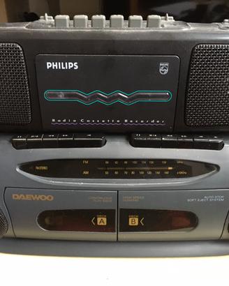 2 radio cassette recorder Philips Daewoo funziona
