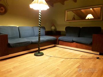 Divano vintage molto particolare 