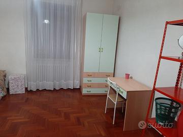 Camere a studenti e studentesse in corso Roma