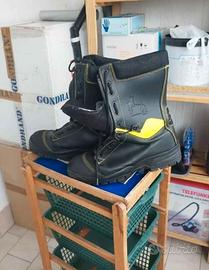 Anfibi per antincendio/moto