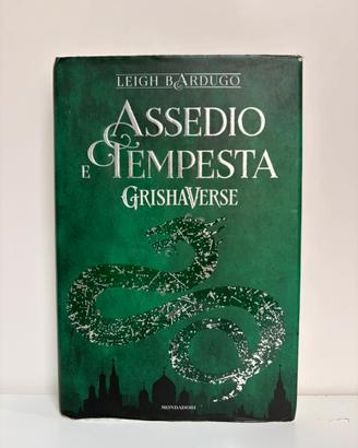 Libro “Assedio e Tempesta” di Leigh Bardugo