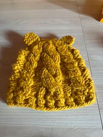 Cappello lavorato a maglia pull & bear