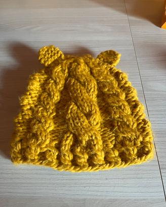 Cappello lavorato a maglia pull & bear