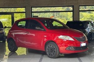 Lancia Ypsilon 1.0 FireFly 5 porte S&S Hybrid Silv
