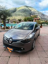 Renault  Clio 