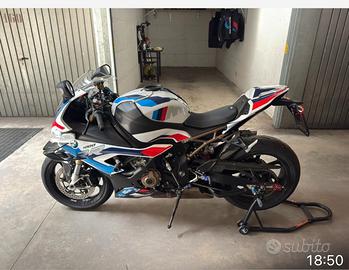 BMW S 1000 RR Alpinwithe/Blue/Red