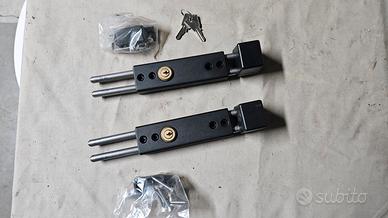 catenaccio cerniere e pomolo per mobili salotti 