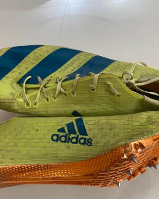Atletica, scarpe per velocista