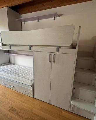 Letto a castello con armadio
