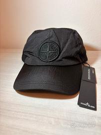 Cappello stone island