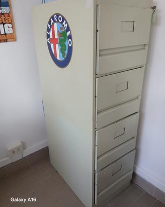 Cassettiera