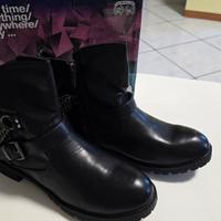 Stivaletti Refresh nuovi 