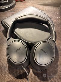 Cuffie Bose con custodia e scatola