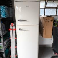 Frigorifero Retrò HISENSE colore crema  