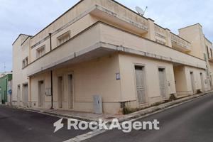 TREPUZZI - PALAZZINA INDIPENDENTE