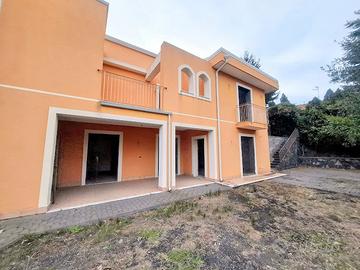 Villa bifamiliare pedara