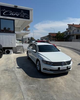 Volkswagen Passat Variant 1.6 TDI DSG Comfortline 
