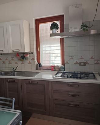 CUCINA COMPLETA DI ELETTRODOMESTICI