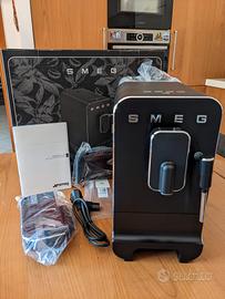 Smeg macchina da caffè BCC02