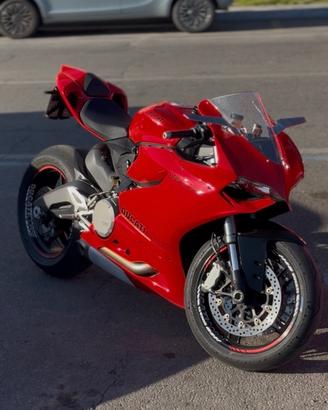 Ducati Panigale 899