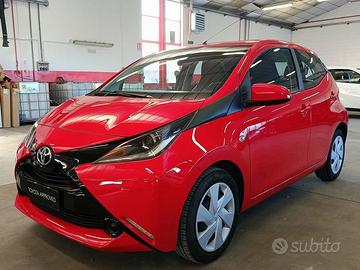 Toyota Aygo 1.0 VVT-i 69 CV 5 porte x-play TT...