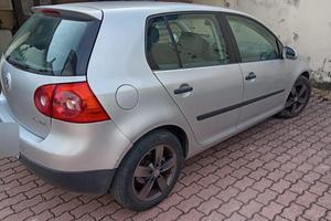 Golf 1900 105 cavalli confortline anno 2004
