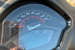 Vespa 300gts super nero opaco abs