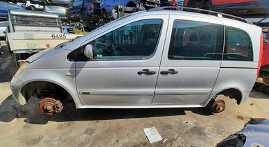 MERCESES-BENZ VANEO 2002