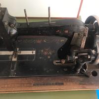 Macchina da cucire antichissima