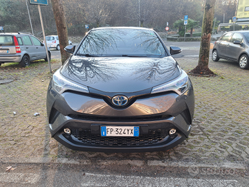 Toyota CHR style lange anno 2018