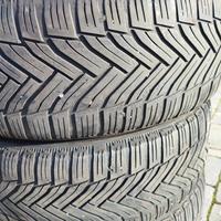 4 pneumatici invernali 205/55 R 16.