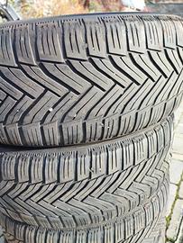 4 pneumatici invernali 205/55 R 16.