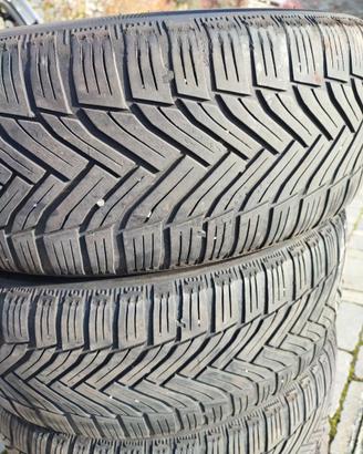 4 pneumatici invernali 205/55 R 16.