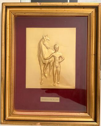 Bassorilievo raffigurante opera “ragazzo e cavallo