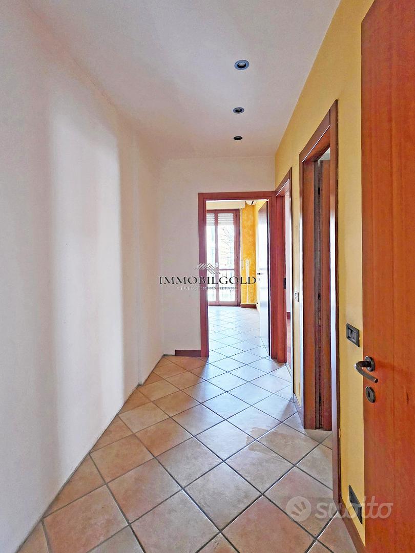 Trilocale con cantina e box. Libero subito - Altro