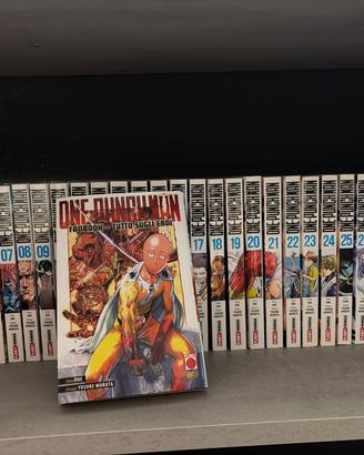 One punch man 1-32 + “Fanbook tutto sugli eroi”