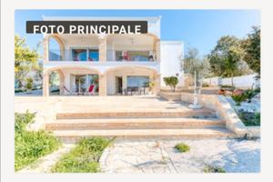Villa Bianca con piscina fino 12 posti