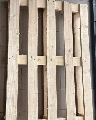 Bancale / Pallet in legno pulito