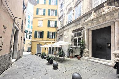 2 LOCALI A GENOVA