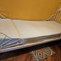 lettino Ikea regolabile + materassi