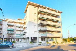 MONOLOCALE A ALBA ADRIATICA