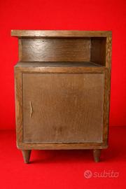 Comodino design scandinavo