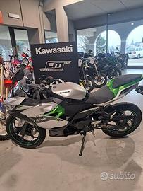 Kawasaki Ninja 7 Hybrid - 2024